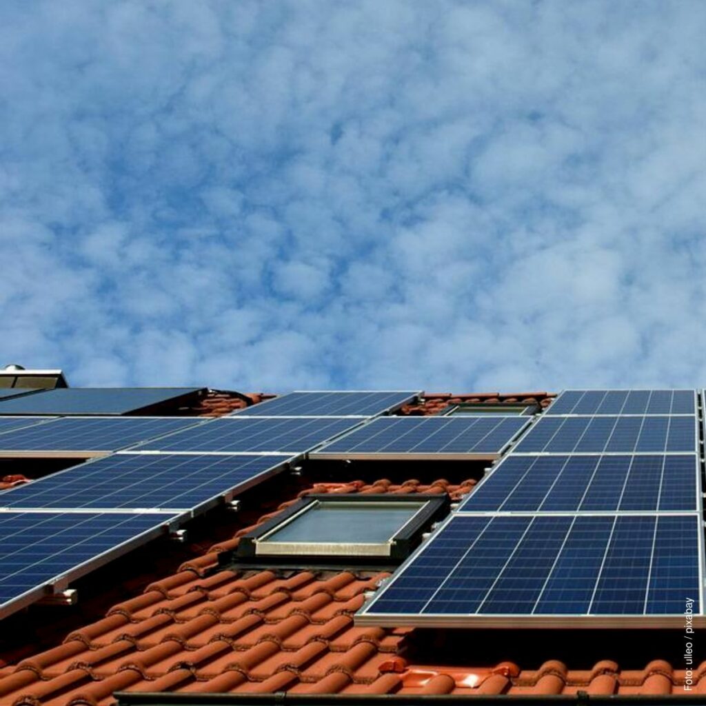 Photovoltaik auf städtischen Dächern schneller ausbauen