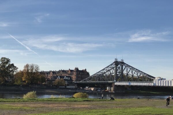 Blaues Wunder: Versuch macht klug