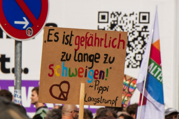 Grüne beantragen Aktuelle Stunde zur „Hochland Jugend“
